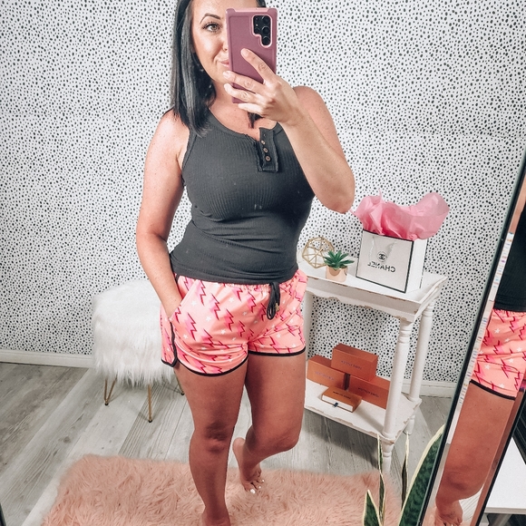 **Black** Ribbed Button Tank - Picture 2 of 2